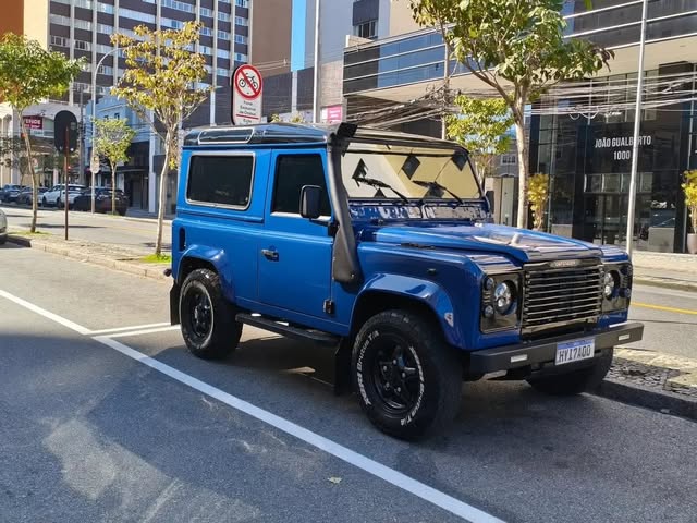 LAND ROVER DEFENDER - Imagem 12