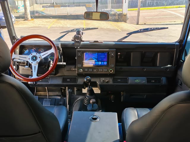 LAND ROVER DEFENDER - Imagem 14