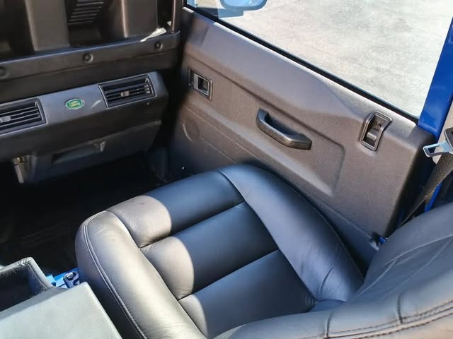 LAND ROVER DEFENDER - Imagem 16