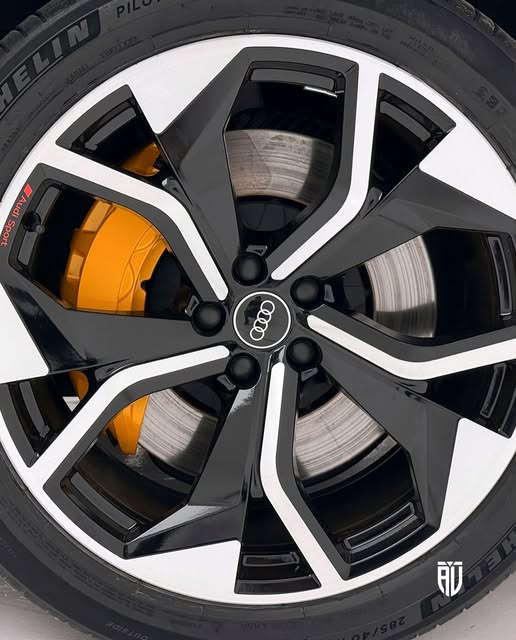 AUDI E-TRON SPORTBACK S - Imagem 6