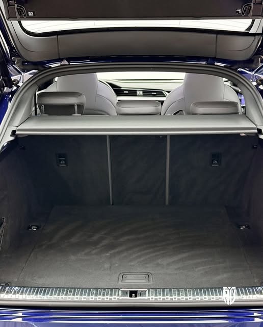 AUDI E-TRON SPORTBACK S - Imagem 7