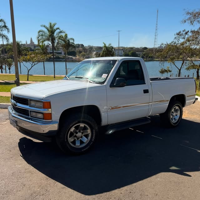 CHEVROLET SILVERADO - Imagem 1