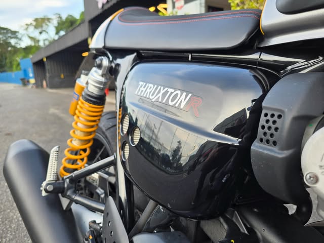 TRIUMPH THRUXTON 1200 R - Imagem 12