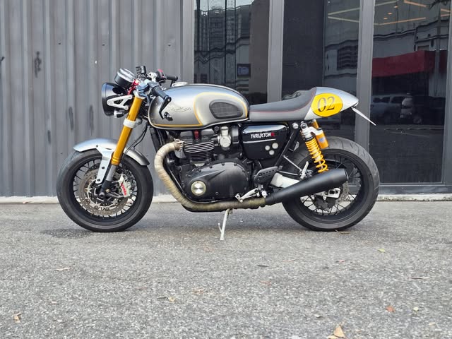 TRIUMPH THRUXTON 1200 R - Imagem 5