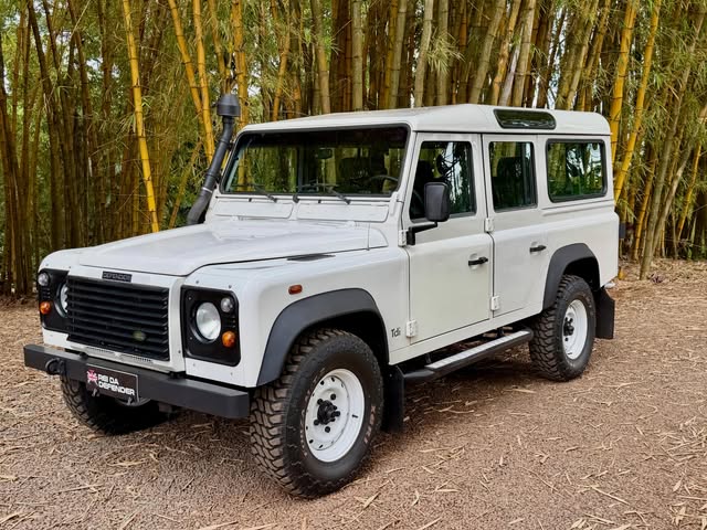 LAND ROVER DEFENDER - Imagem 1