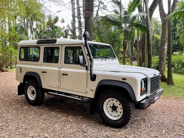 LAND ROVER DEFENDER - Imagem 2