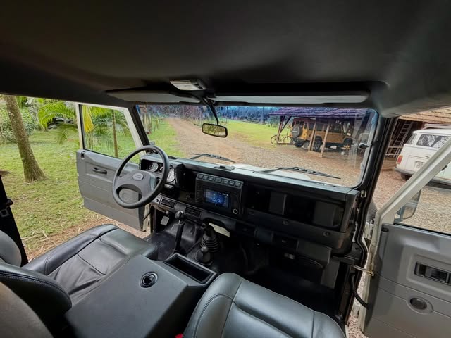 LAND ROVER DEFENDER - Imagem 5