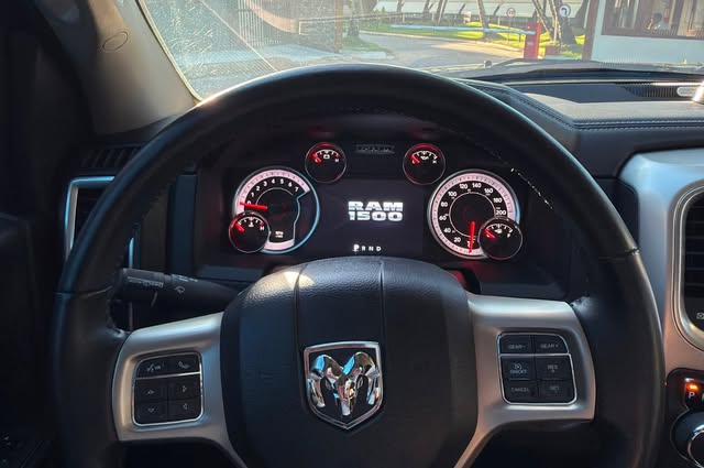 RAM 1500 LARAMIE - Imagem 10