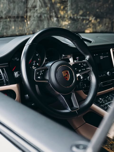 PORSCHE MACAN GTS - Imagem 12
