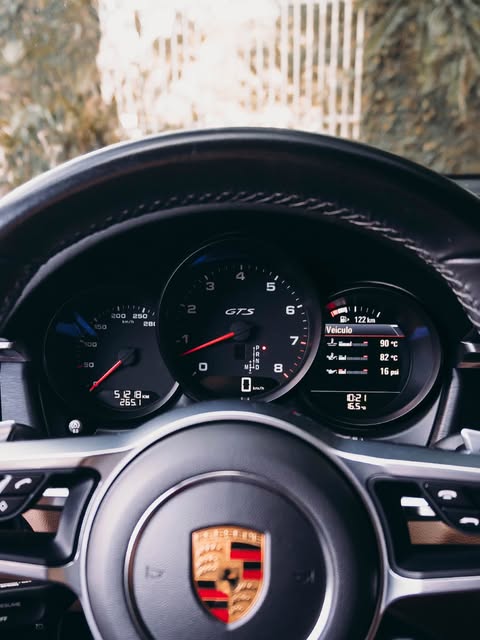 PORSCHE MACAN GTS - Imagem 13