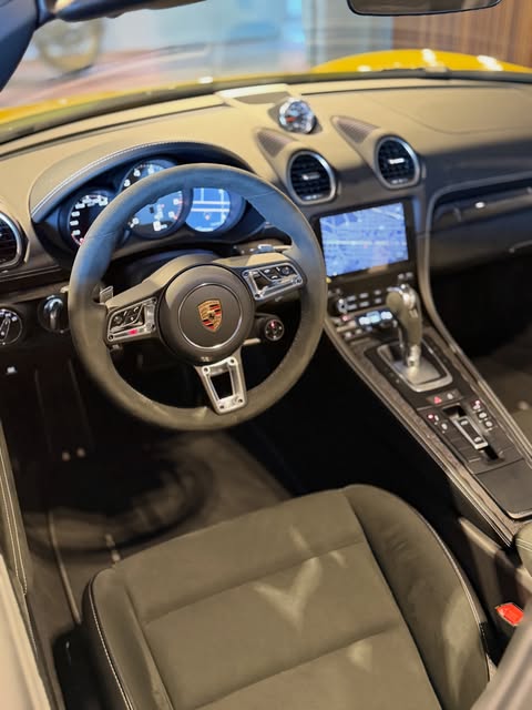 PORSCHE 718 BOXSTER 4.0 GTS - Imagem 12