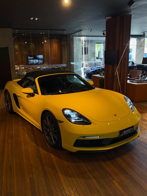 PORSCHE 718 BOXSTER 4.0 GTS - Imagem 15