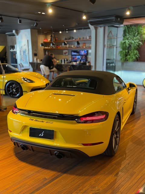 PORSCHE 718 BOXSTER 4.0 GTS - Imagem 17