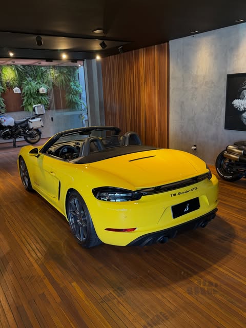PORSCHE 718 BOXSTER 4.0 GTS - Imagem 8