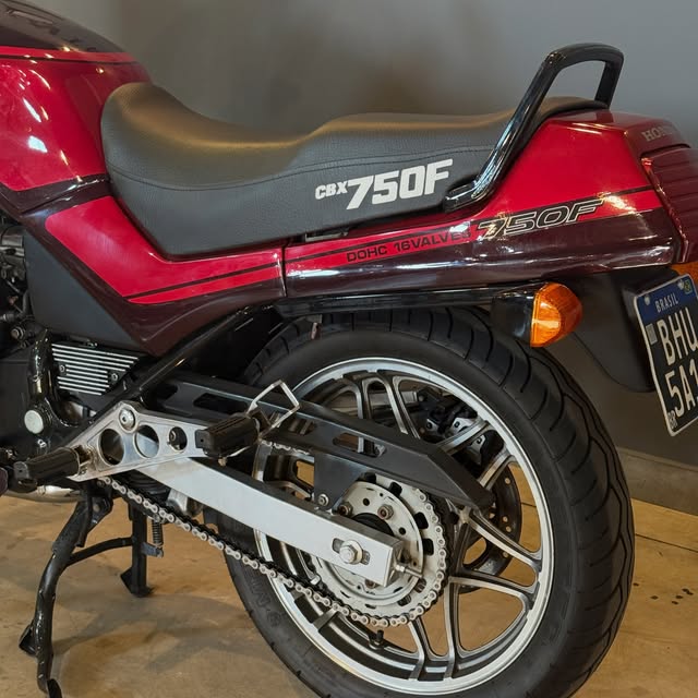 HONDA CBX 750 F - Imagem 4