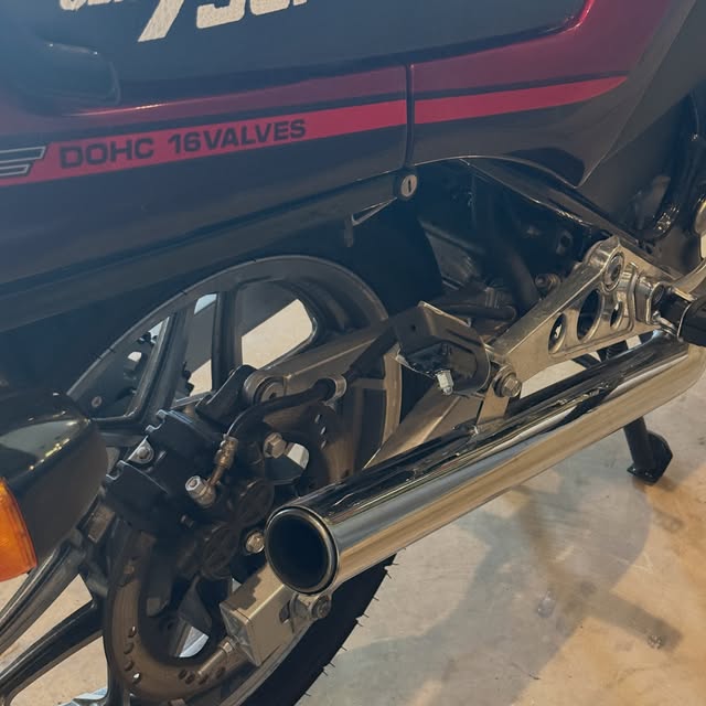 HONDA CBX 750 F - Imagem 5