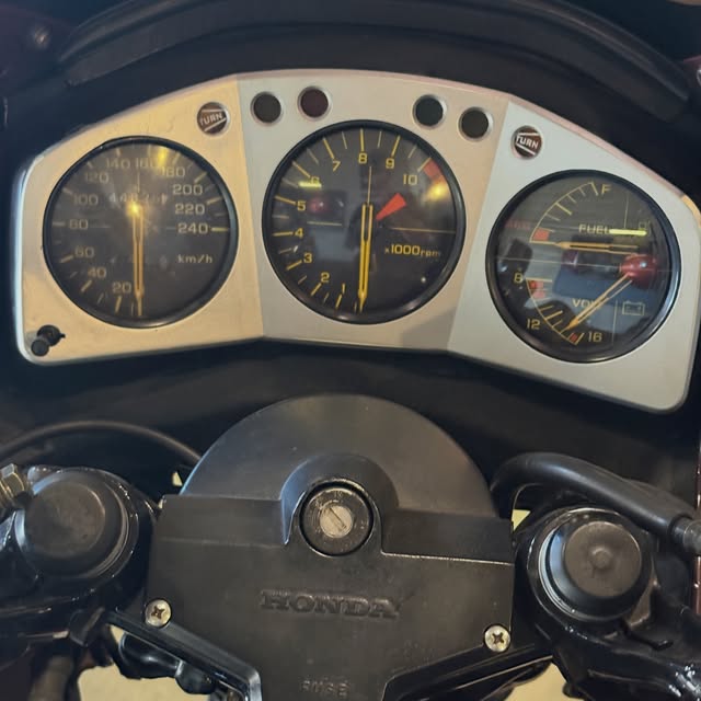 HONDA CBX 750 F - Imagem 6