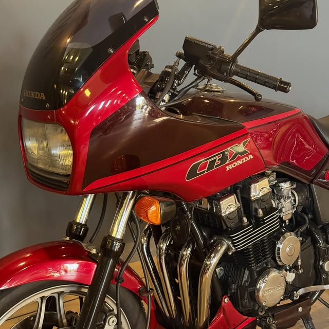 HONDA CBX 750 F - Imagem 9