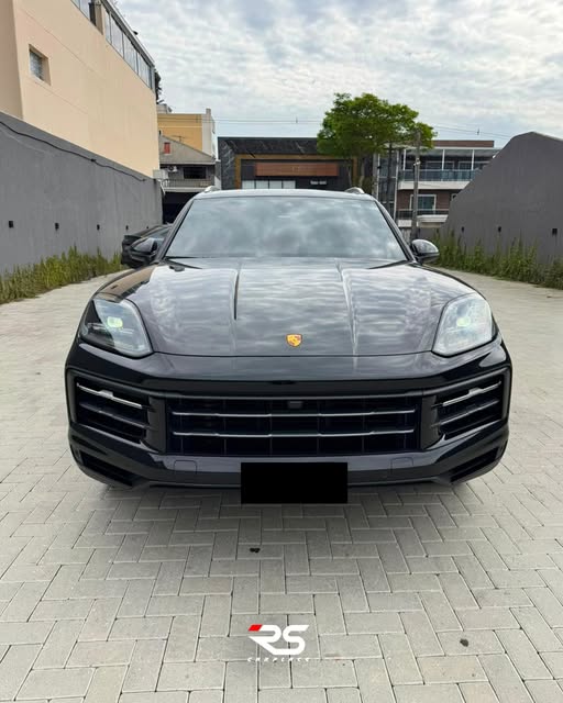PORSCHE CAYENNE E-HYBRID - Imagem 2