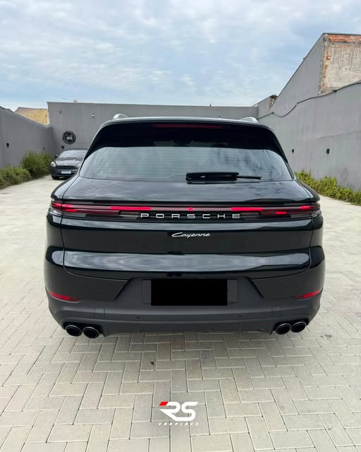 PORSCHE CAYENNE E-HYBRID - Imagem 4