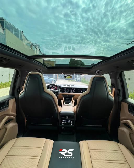 PORSCHE CAYENNE E-HYBRID - Imagem 7