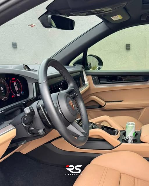 PORSCHE CAYENNE E-HYBRID - Imagem 8