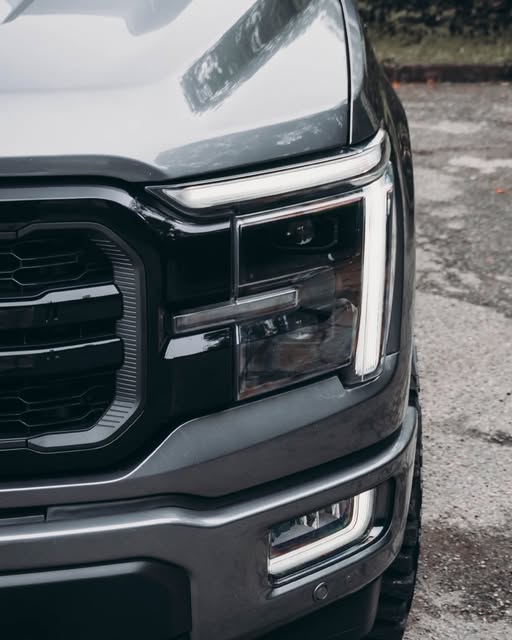 FORD F-150 LARIAT - Imagem 9