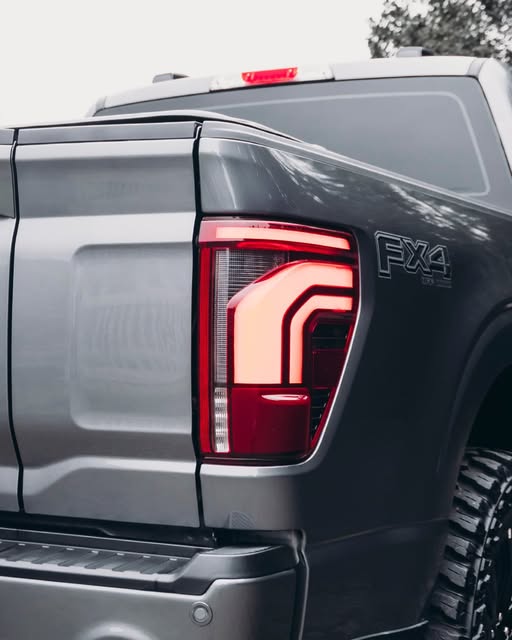 FORD F-150 LARIAT - Imagem 10