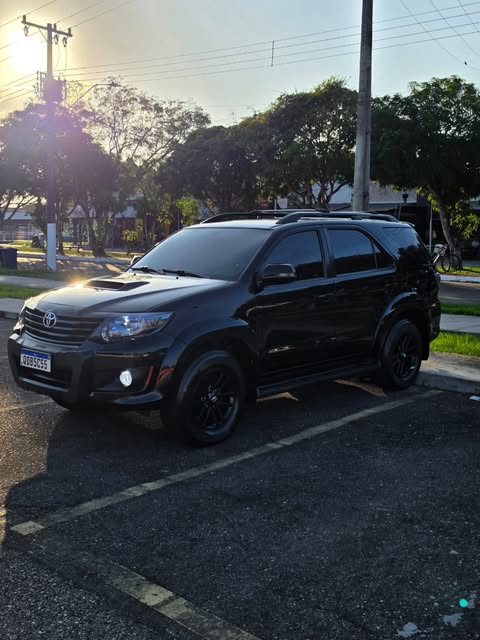 TOYOTA HILUX SRV - Imagem 3