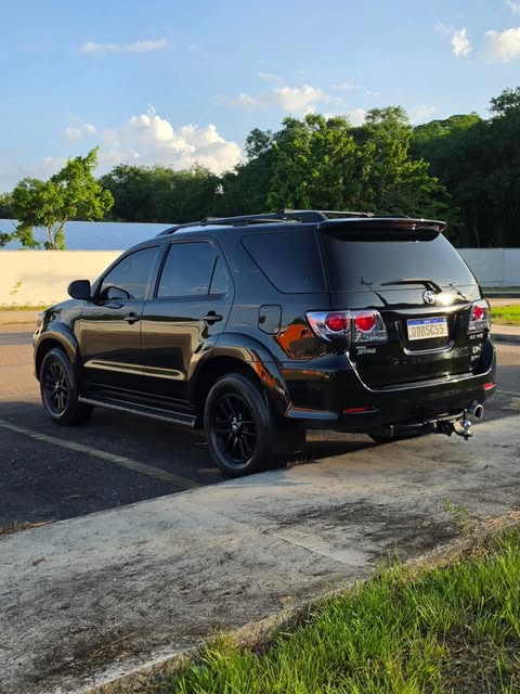 TOYOTA HILUX SRV - Imagem 4