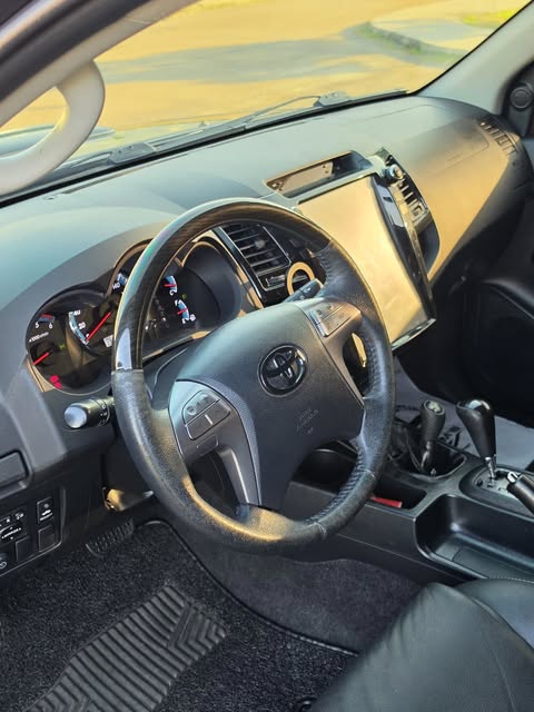 TOYOTA HILUX SRV - Imagem 9