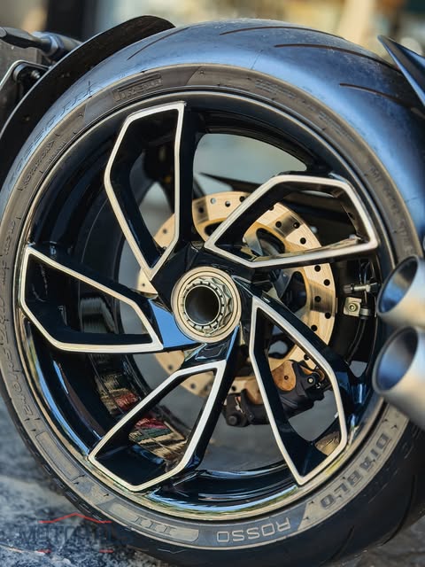 DUCATI DIAVEL - Imagem 17