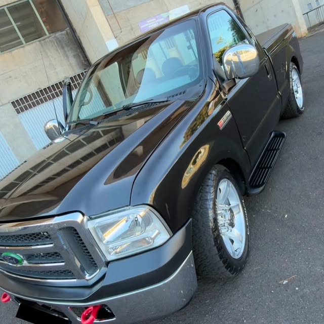 FORD F-250 XLT-L - Imagem 1