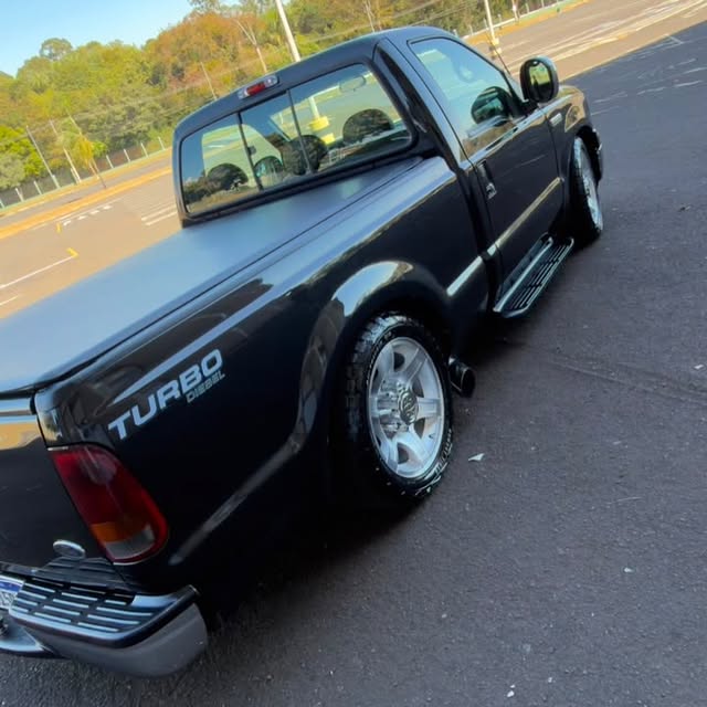 FORD F-250 XLT-L - Imagem 3