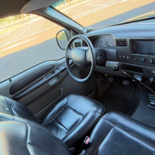 FORD F-250 XLT-L - Imagem 6