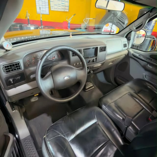 FORD F-250 XLT-L - Imagem 9