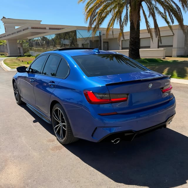 BMW 330E M SPORT - Imagem 3