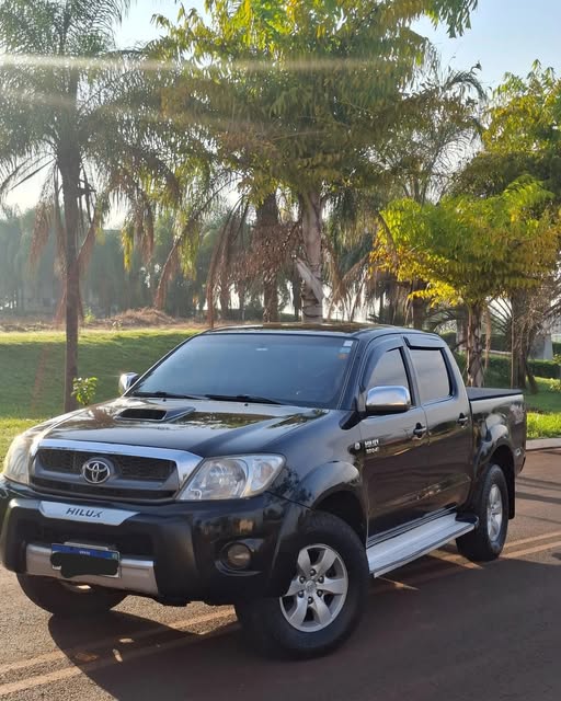 TOYOTA HILUX SRV 3.0 TURBO DIESEL 4X4 AUTOMÁTICO - Imagem 1