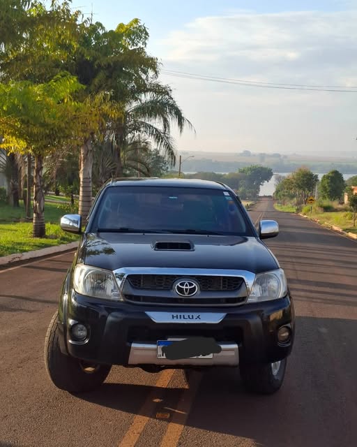 TOYOTA HILUX SRV 3.0 TURBO DIESEL 4X4 AUTOMÁTICO - Imagem 2