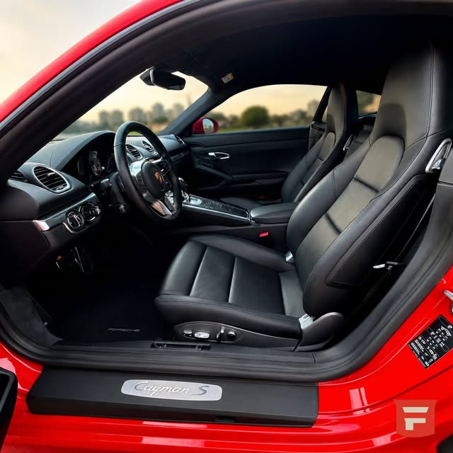 PORSCHE 718 CAYMAN S - Imagem 5