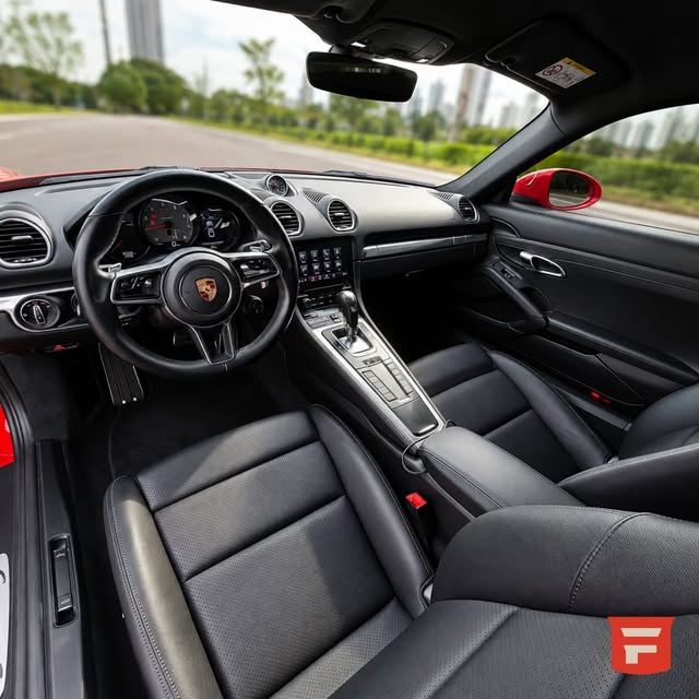 PORSCHE 718 CAYMAN S - Imagem 7
