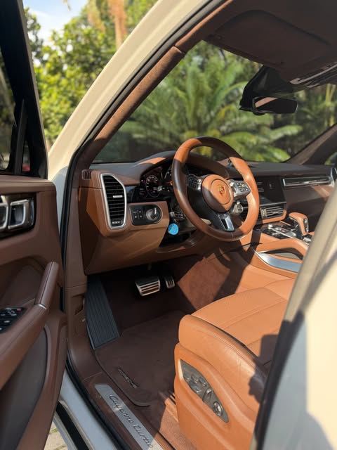 PORSCHE CAYENNE TURBO - Imagem 3