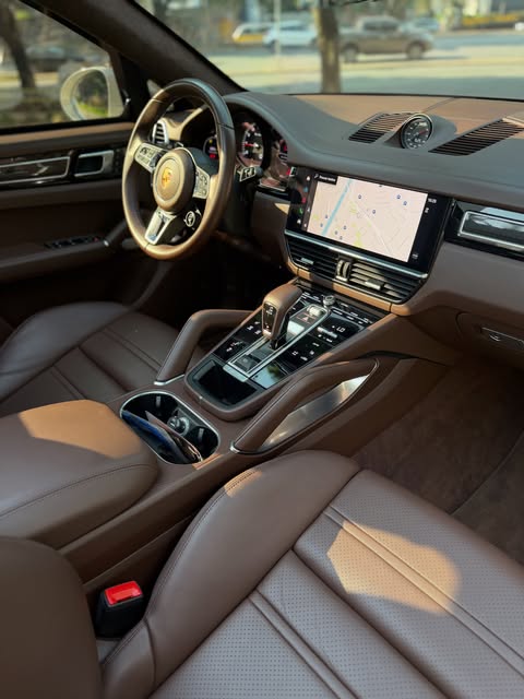 PORSCHE CAYENNE TURBO - Imagem 9