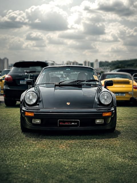 PORSCHE 911 TURBO - Imagem 1
