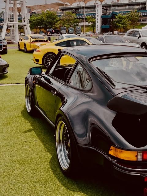 PORSCHE 911 TURBO - Imagem 4