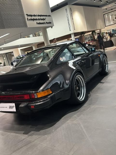PORSCHE 911 TURBO - Imagem 8