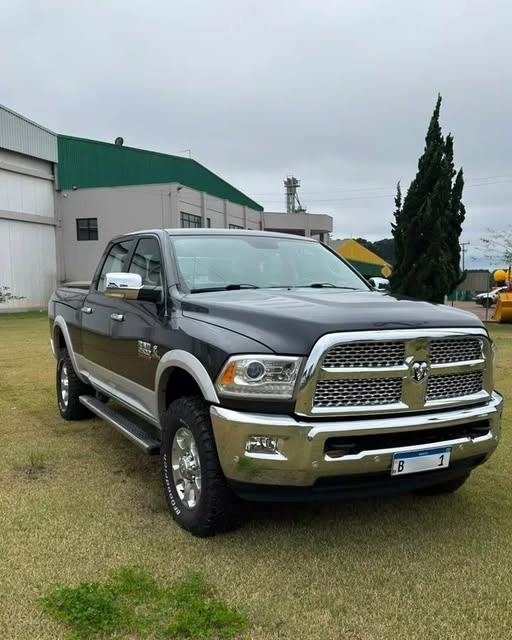 RAM 2500 LARAMIE - Imagem 3