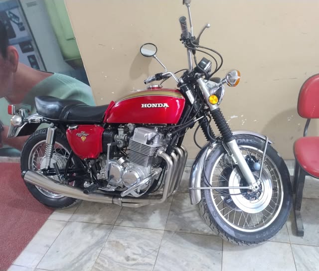 HONDA CB 750 FOUR - Imagem 7