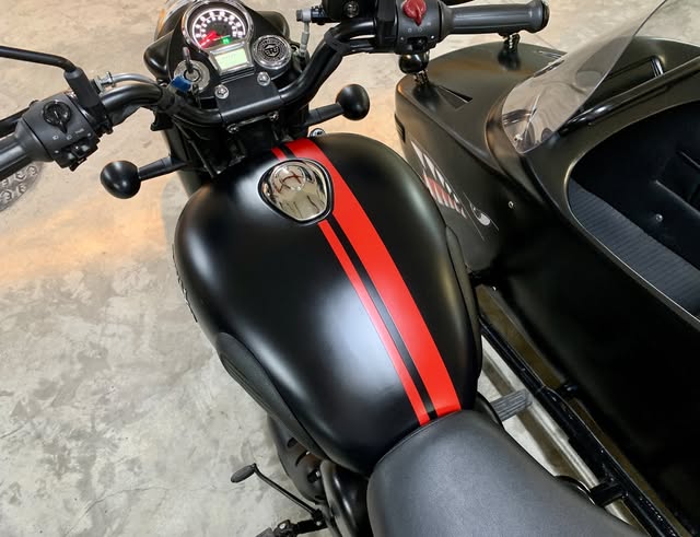 ROYAL ENFIELD CLASSIC 350 - Imagem 7