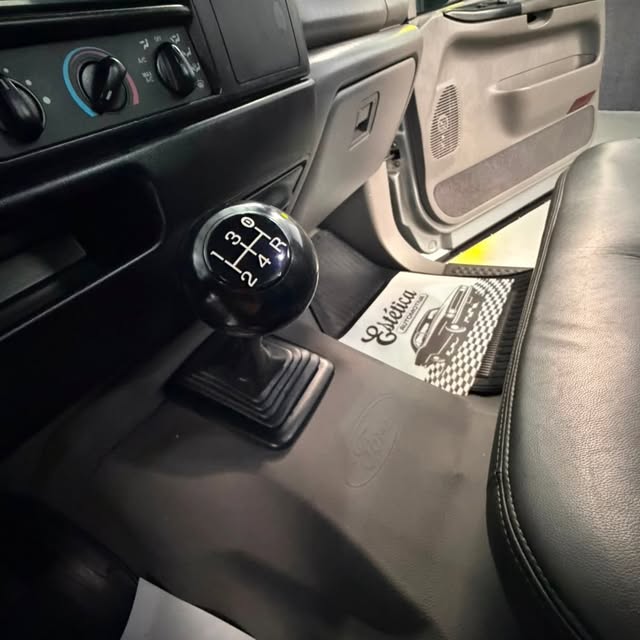 FORD F-250 XL-L - Imagem 14